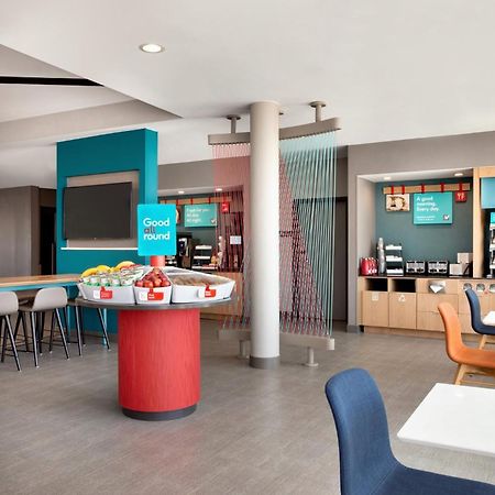 Avid Hotel Traverse City By Ihg エクステリア 写真
