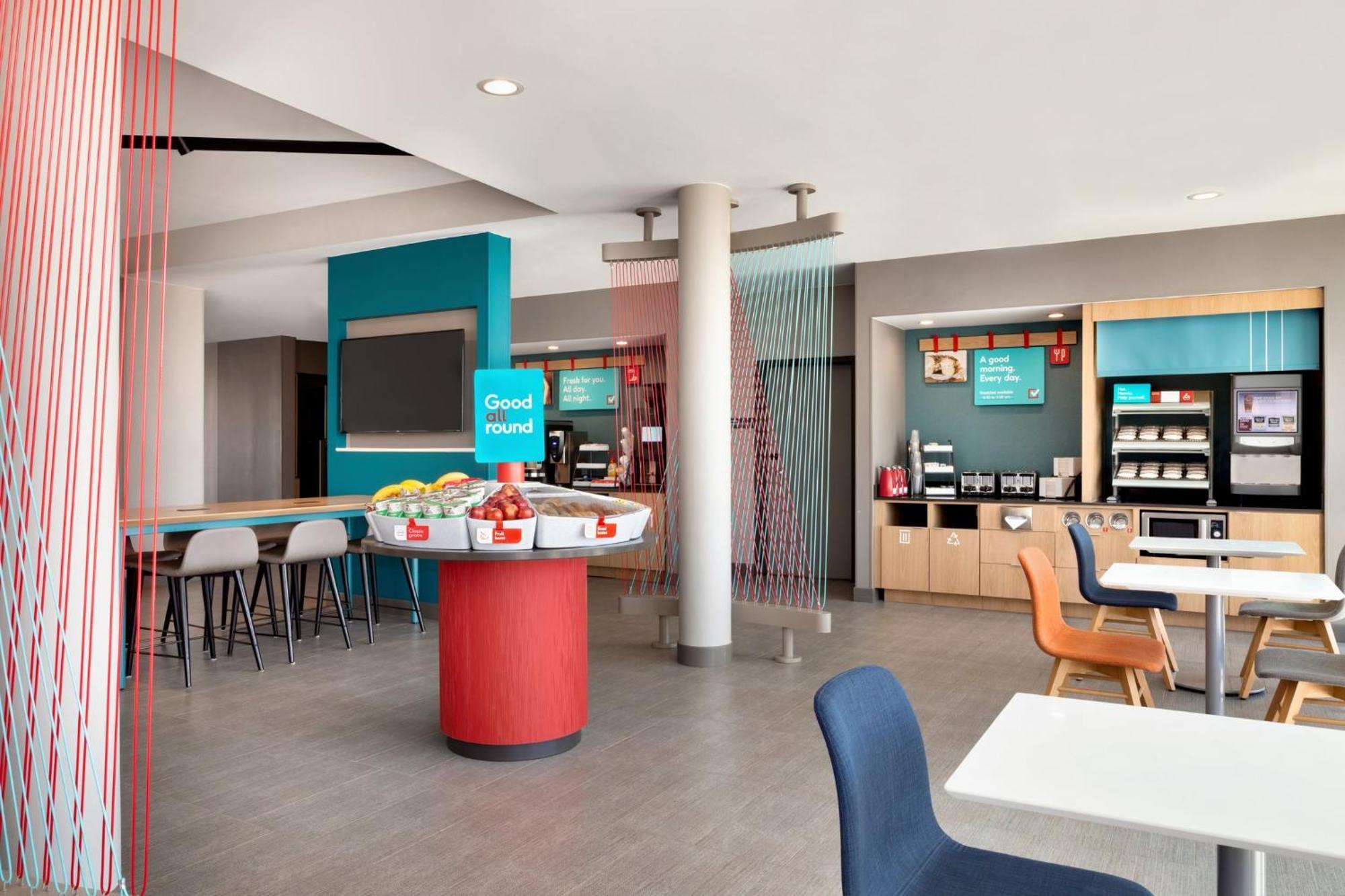 Avid Hotel Traverse City By Ihg エクステリア 写真