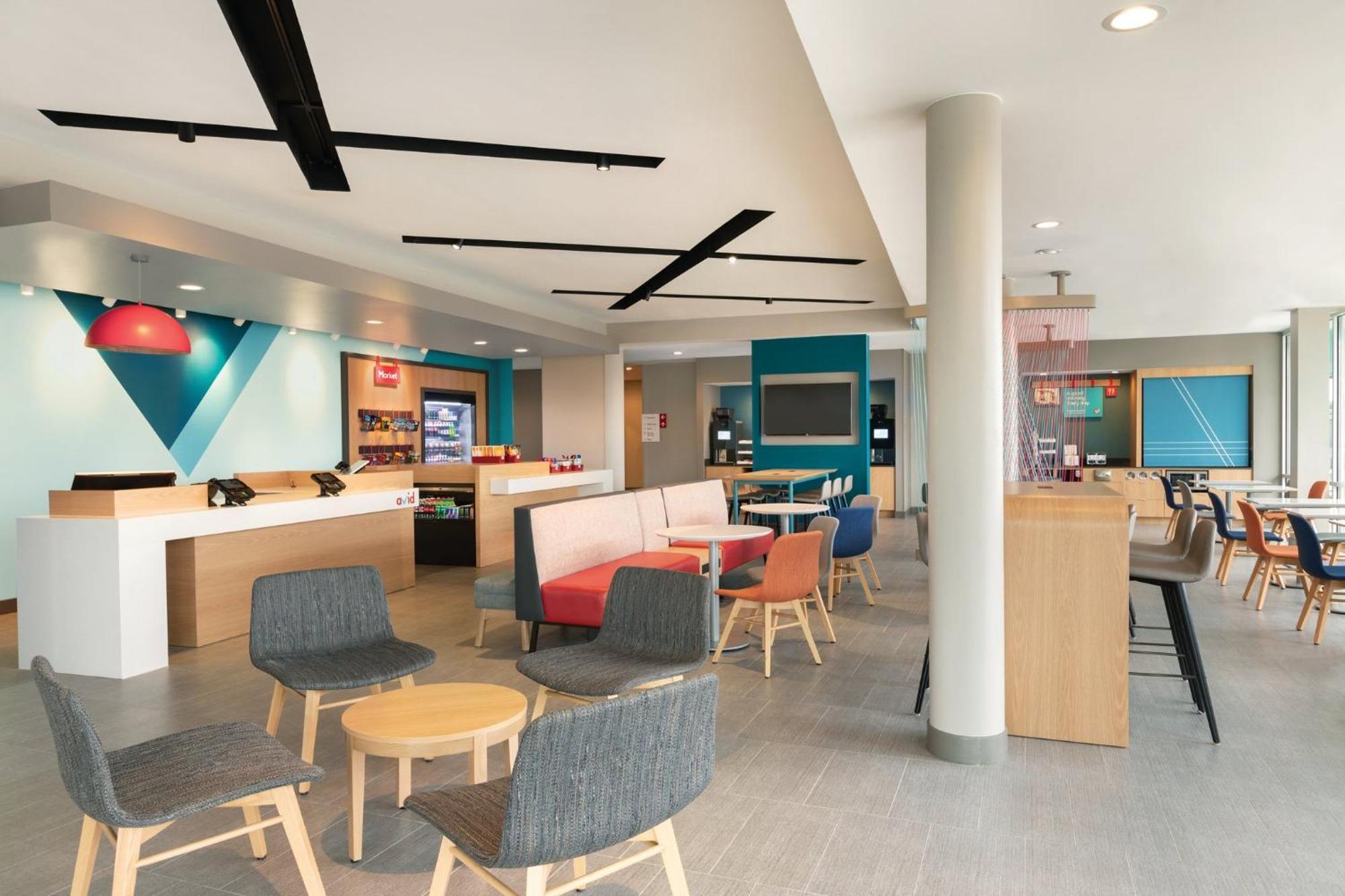 Avid Hotel Traverse City By Ihg エクステリア 写真