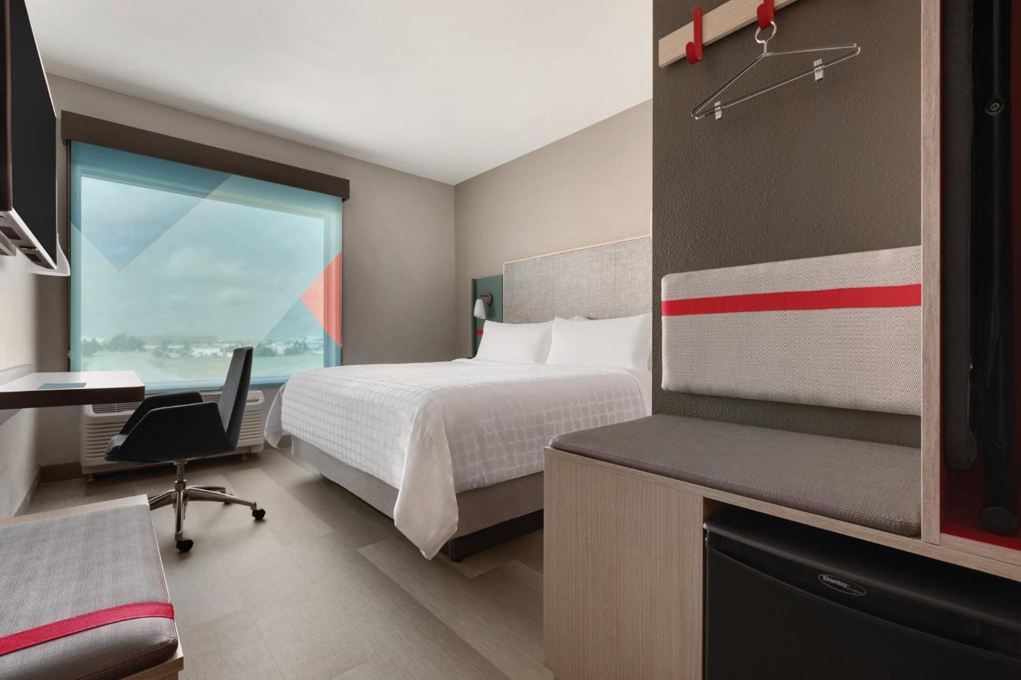 Avid Hotel Traverse City By Ihg エクステリア 写真